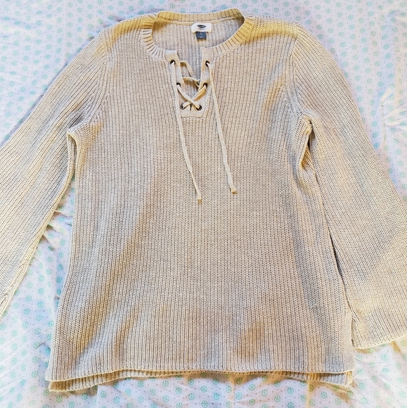 Old Navy Sweaters - Old Navy Peasant top with Bell Sleeves
